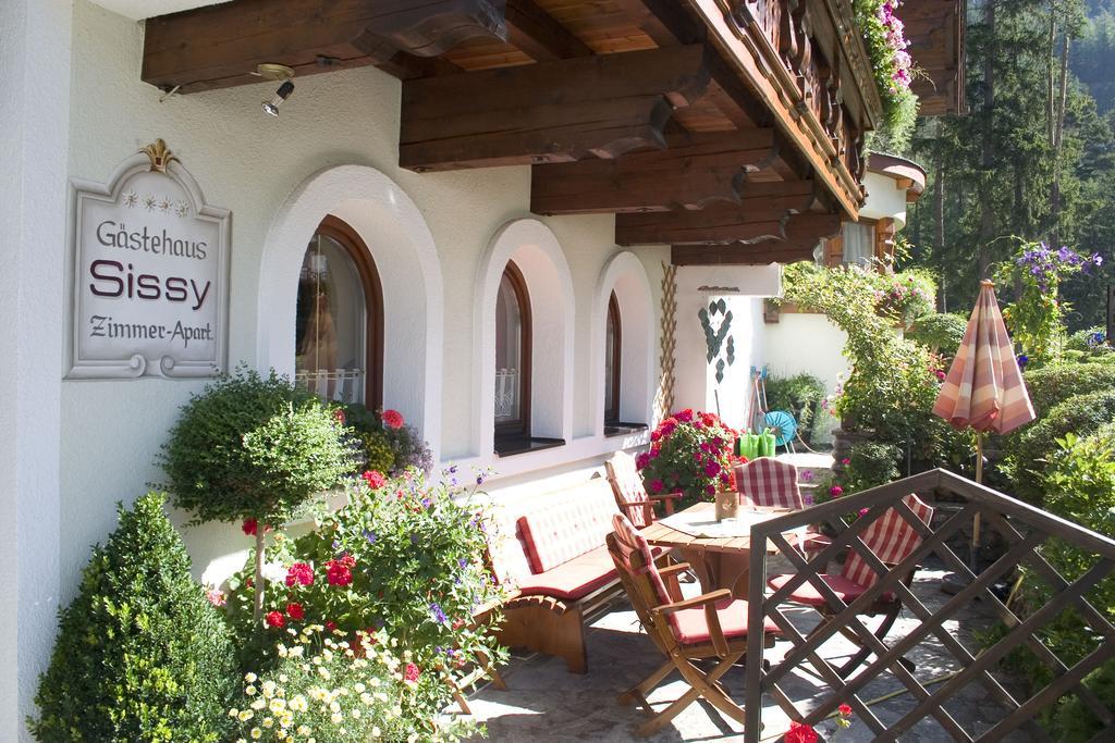 Gaestehaus Sissy Langenfeld Exterior photo
